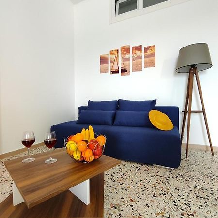 Oasis Apartments Perissa  Bagian luar foto