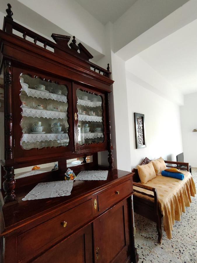 Oasis Apartments Perissa  Bagian luar foto