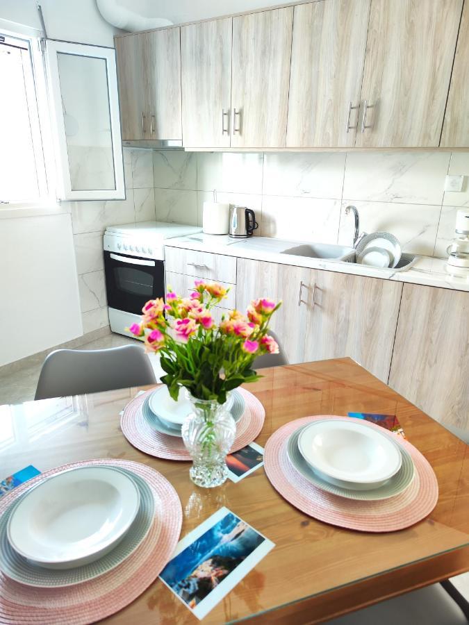 Oasis Apartments Perissa  Bagian luar foto