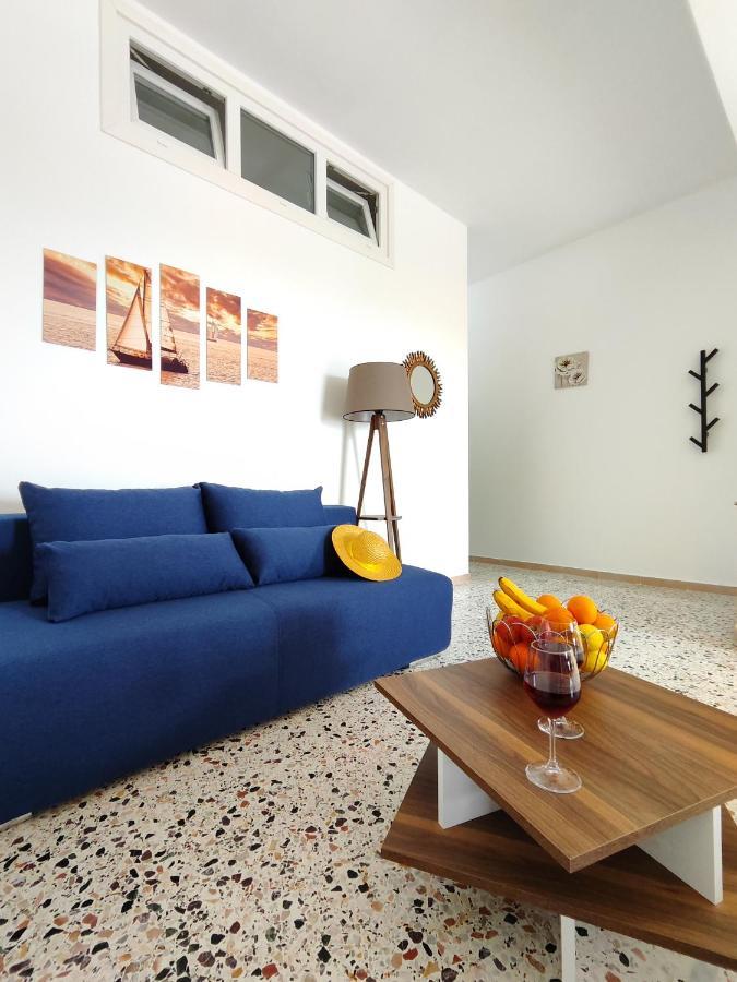 Oasis Apartments Perissa  Bagian luar foto
